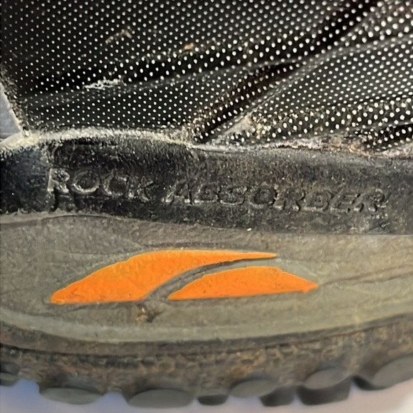 Men’s gray laced Golite rock absorber hiking shoes size 8.5 w/cruv heal support - Picture 6 of 15